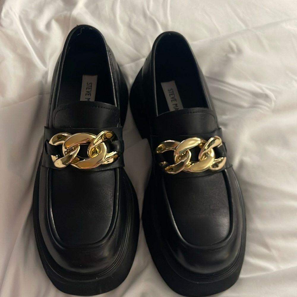 Steve Madden 
NWOT size 38 loafers